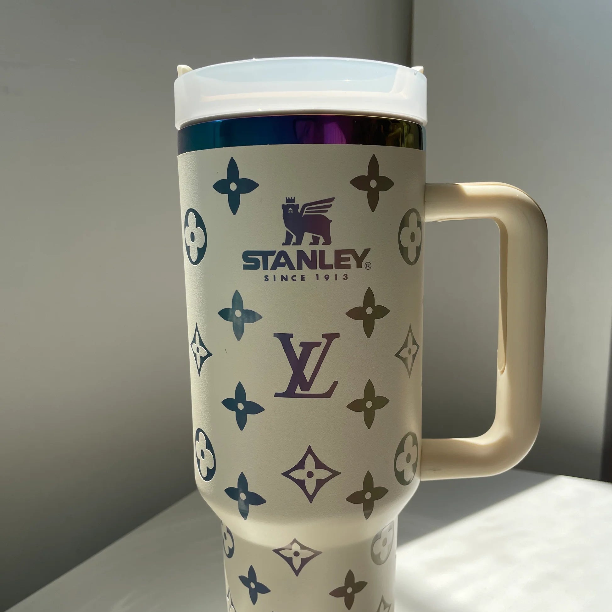 Designer Louisv STAN Big Insulated Car Cup 40 OZ